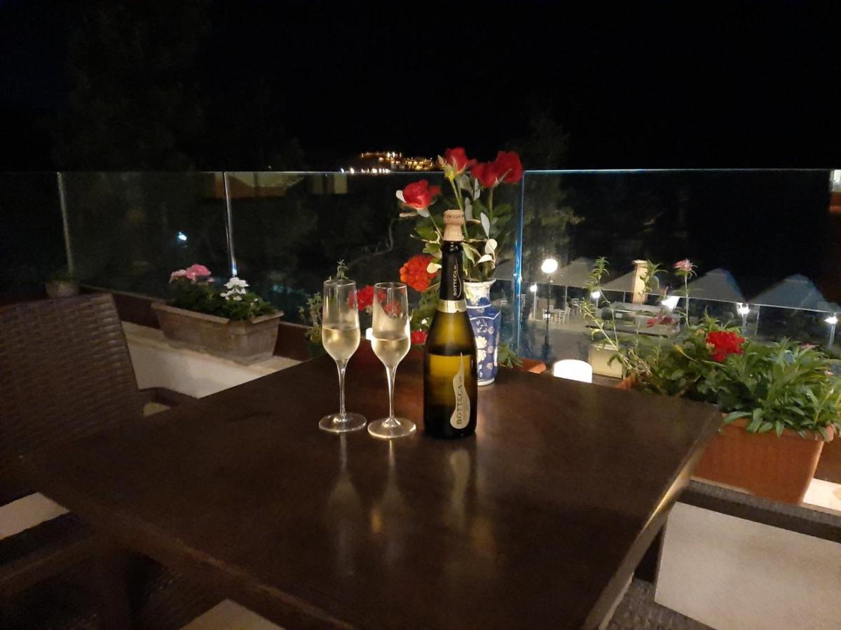 Apartments Kuce Lekovica Beach & Snack Bar- Bistro Exteriör bild