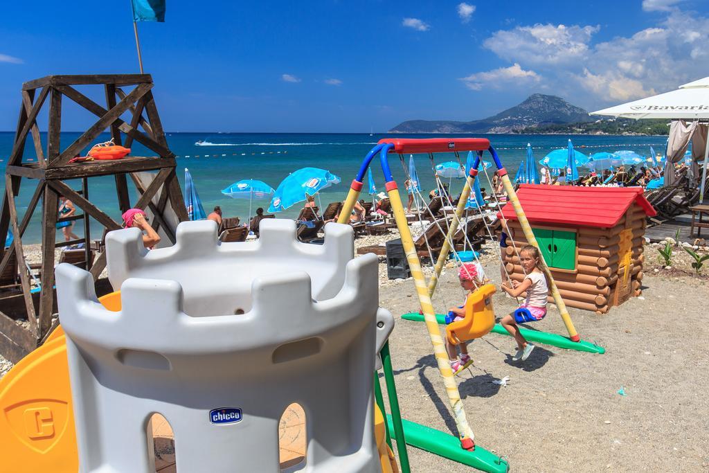 Apartments Kuce Lekovica Beach & Snack Bar- Bistro Exteriör bild