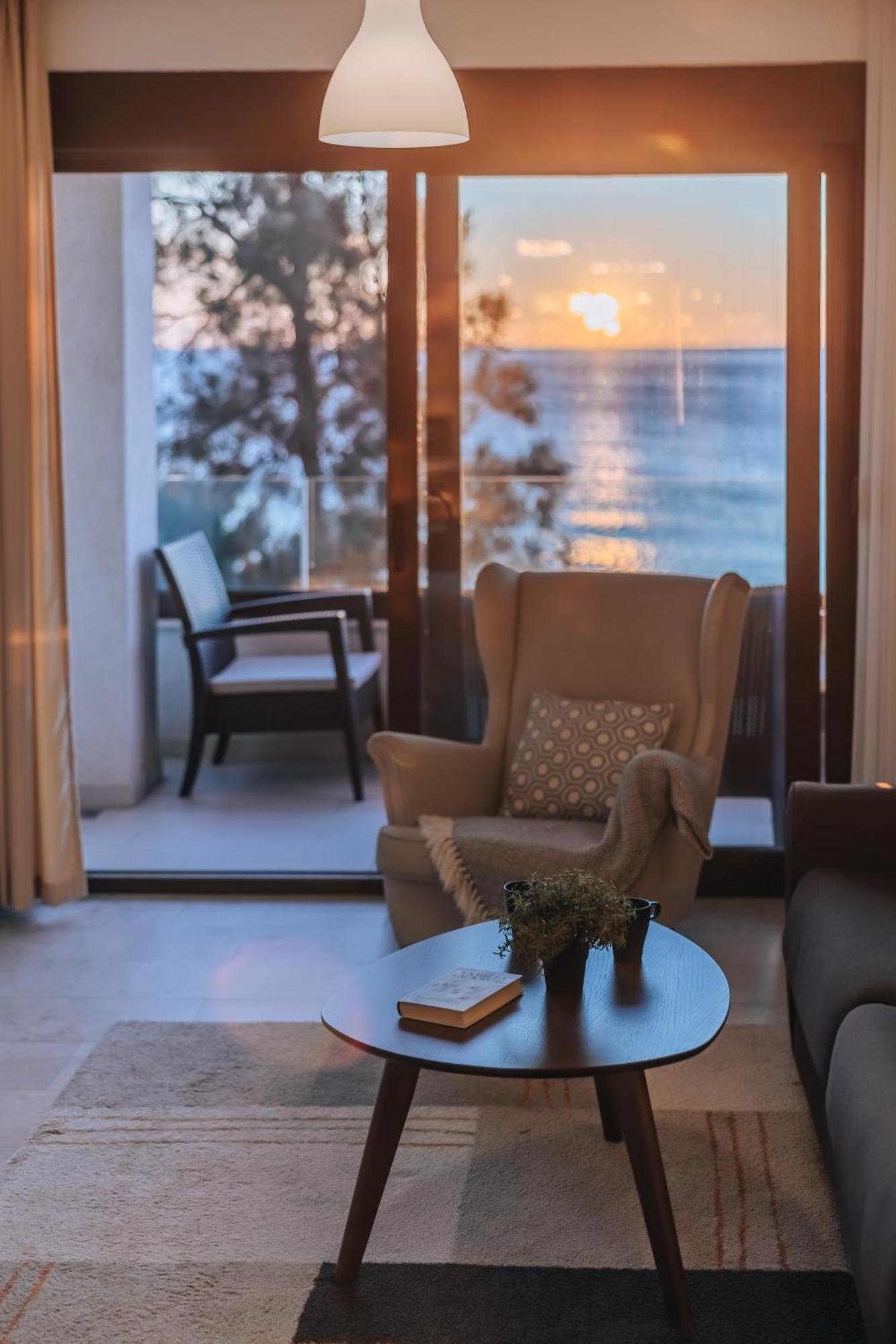 Apartments Kuce Lekovica Beach & Snack Bar- Bistro Rum bild
