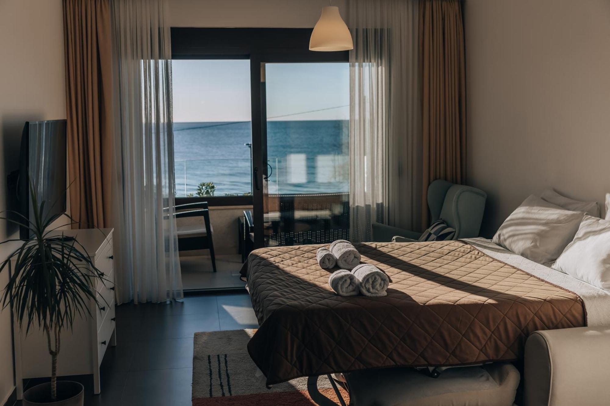 Apartments Kuce Lekovica Beach & Snack Bar- Bistro Rum bild