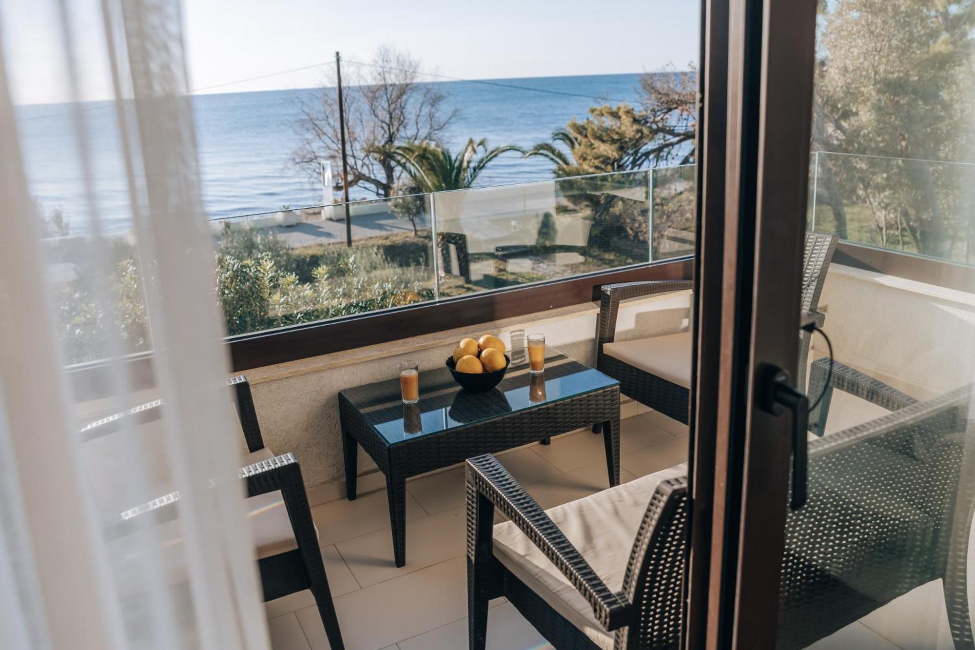 Apartments Kuce Lekovica Beach & Snack Bar- Bistro Exteriör bild