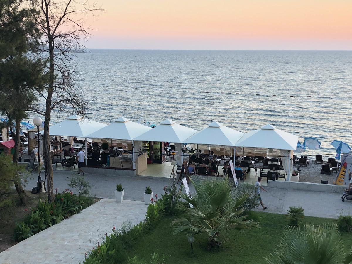 Apartments Kuce Lekovica Beach & Snack Bar- Bistro Exteriör bild