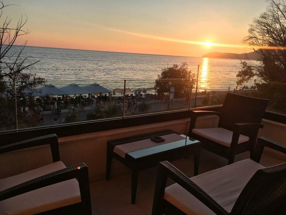 Apartments Kuce Lekovica Beach & Snack Bar- Bistro Exteriör bild