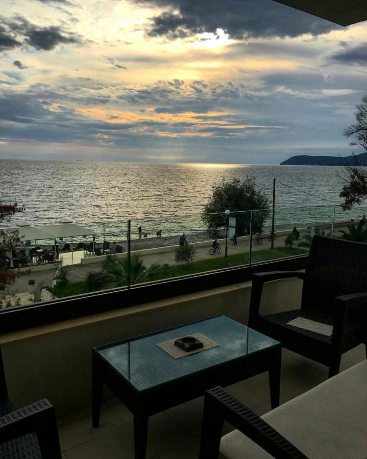 Apartments Kuce Lekovica Beach & Snack Bar- Bistro Exteriör bild